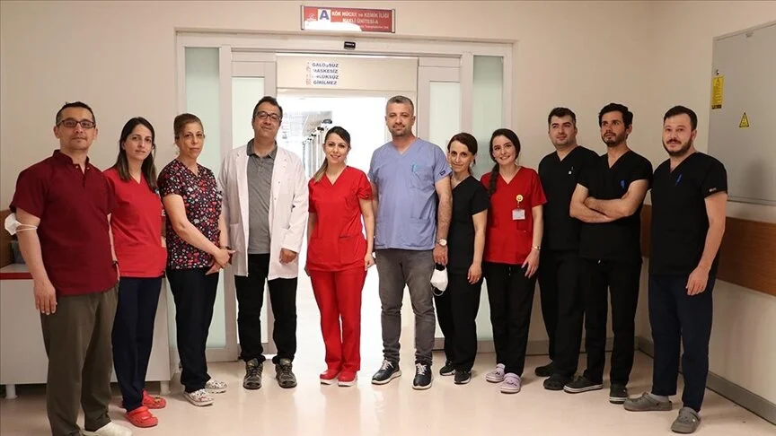 Görev yerinden ayrılmayan vefalı hemşireler