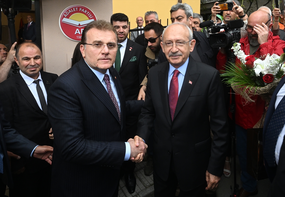 Kılıçdaroğlu, Adalet Partisi'ni ziyaret etti