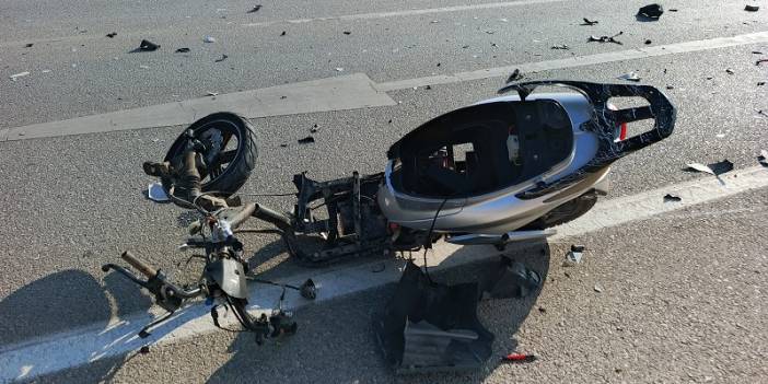 Otomobille elektrikli bisiklet çarpıştı