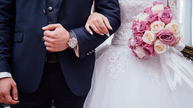 evlilik-kredilerinde-yeni-donem-kredi-miktari-yukseltildi-basvurular-basladi-evlilik-kredisi-basvurusu-nasil-yapilir-evlilik-kredisi-ne-kadar-fh1u.webp