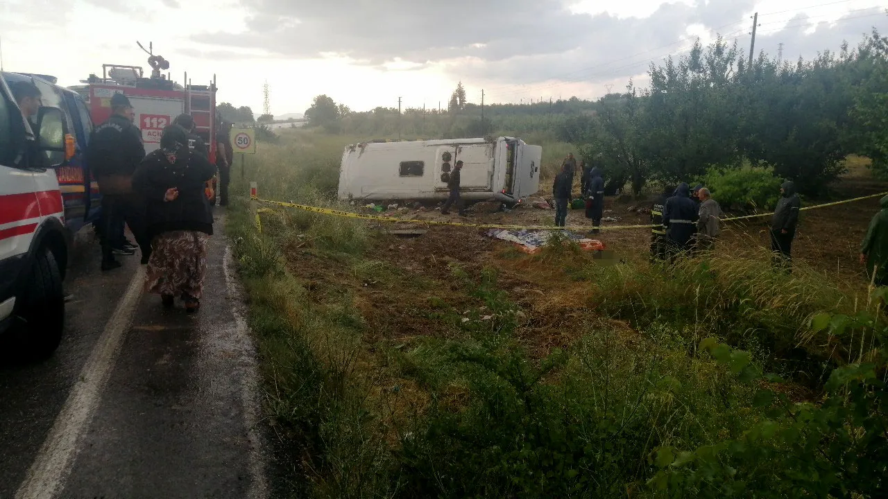 son-dakika-ispartada-tur-minibusu-kaza-yapti-cok-sayida-can-kaybi-ve-yarali-var-1798305-20260620201834-20260620201834.jpg