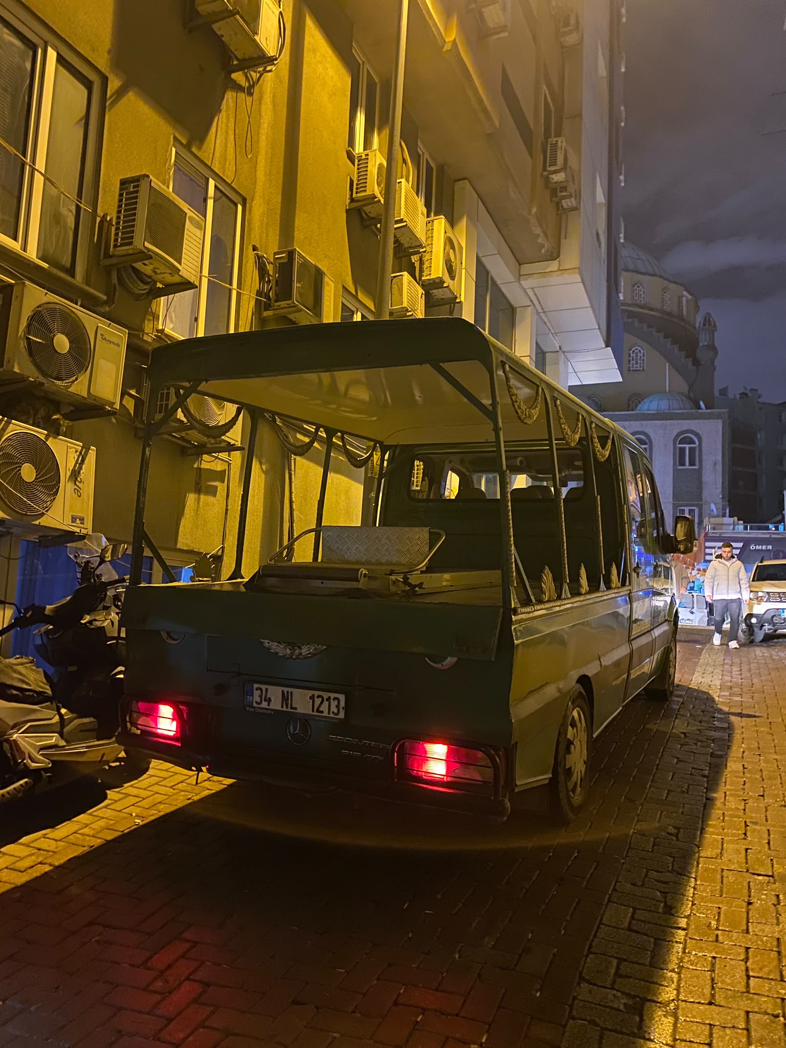 zeytinburnunda-yag-aldirma-ameliyatinda-1568997-466846.jpg
